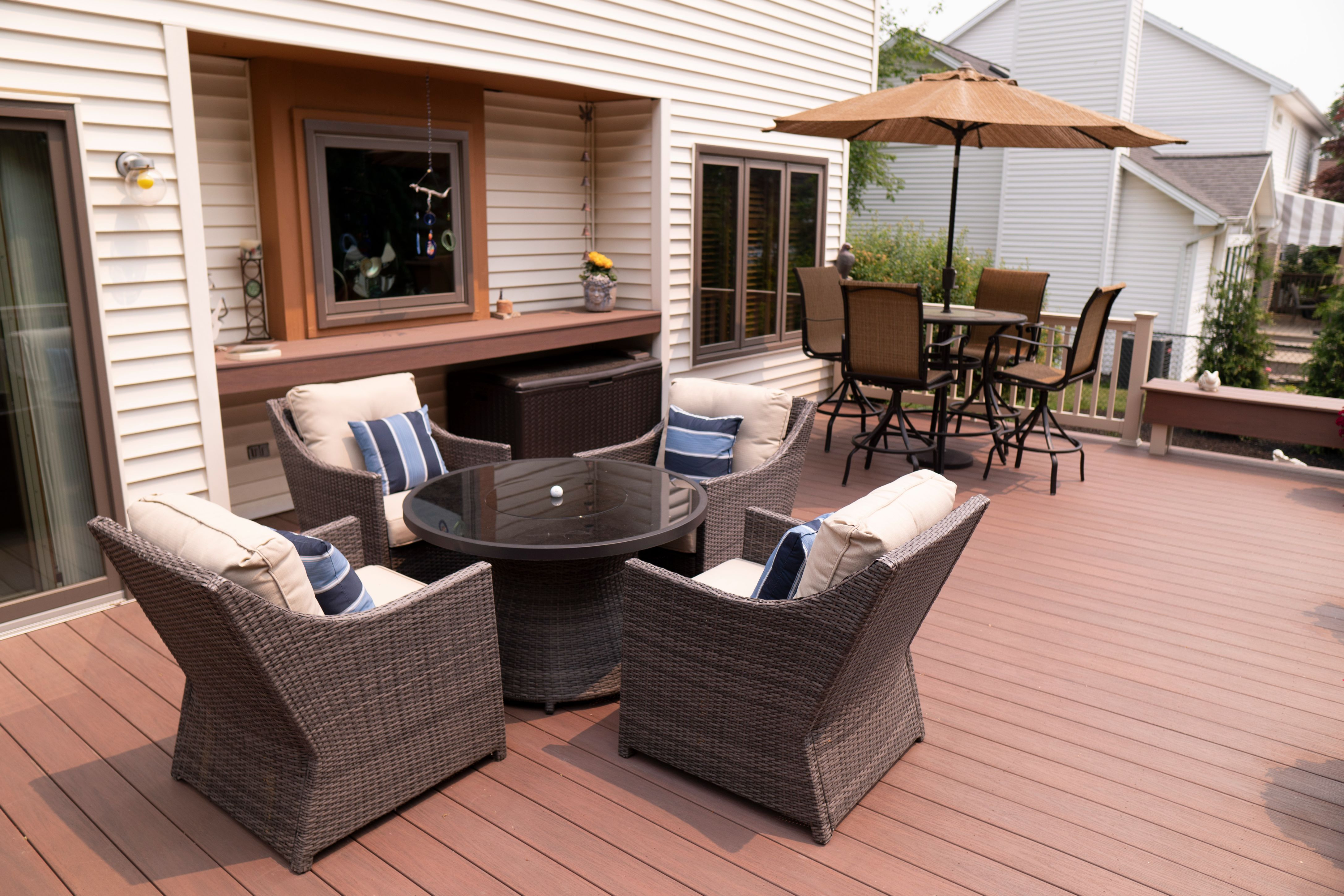 Custom Decks photo 6 — The Vinyl Outlet