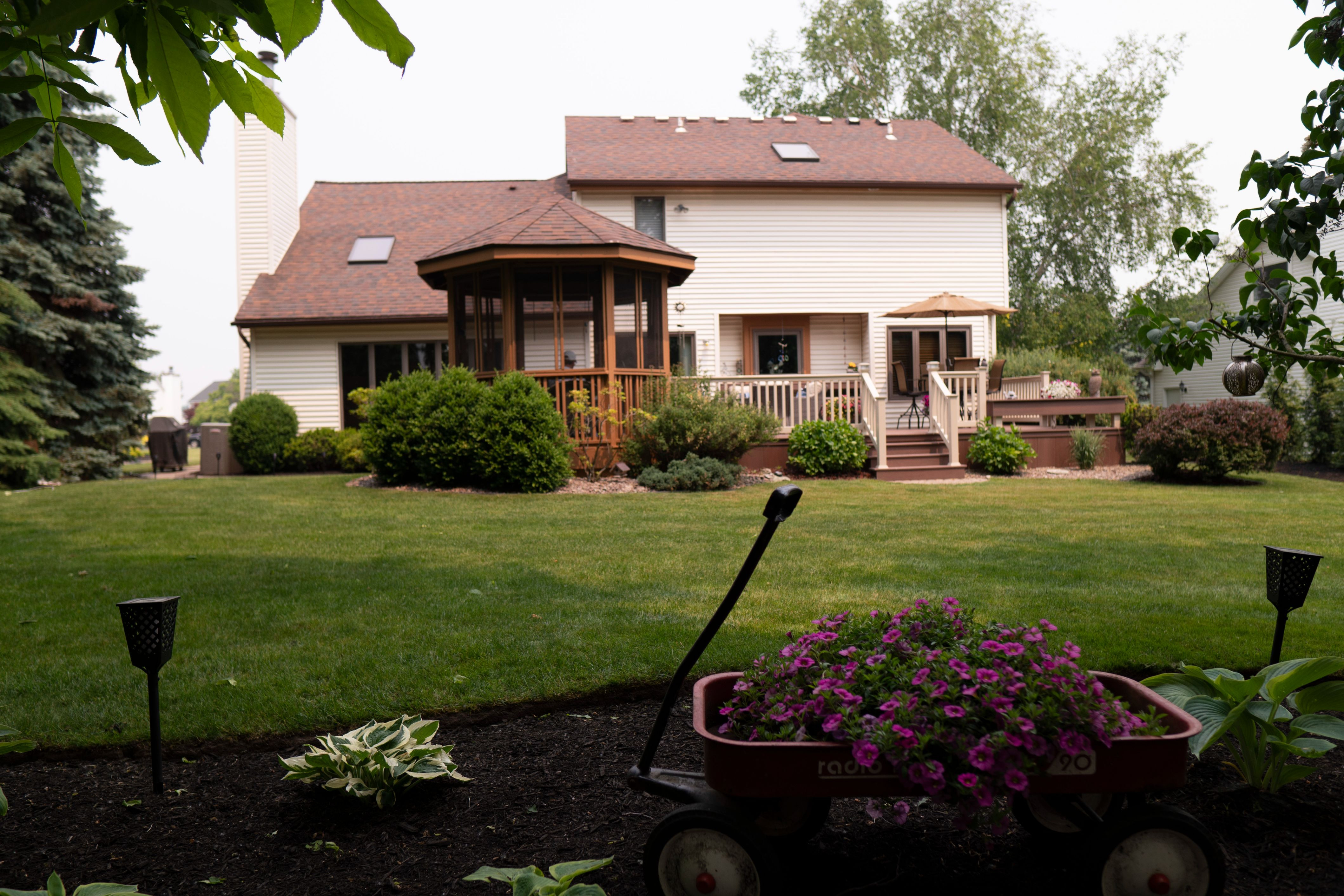 Custom Decks photo 8 — The Vinyl Outlet