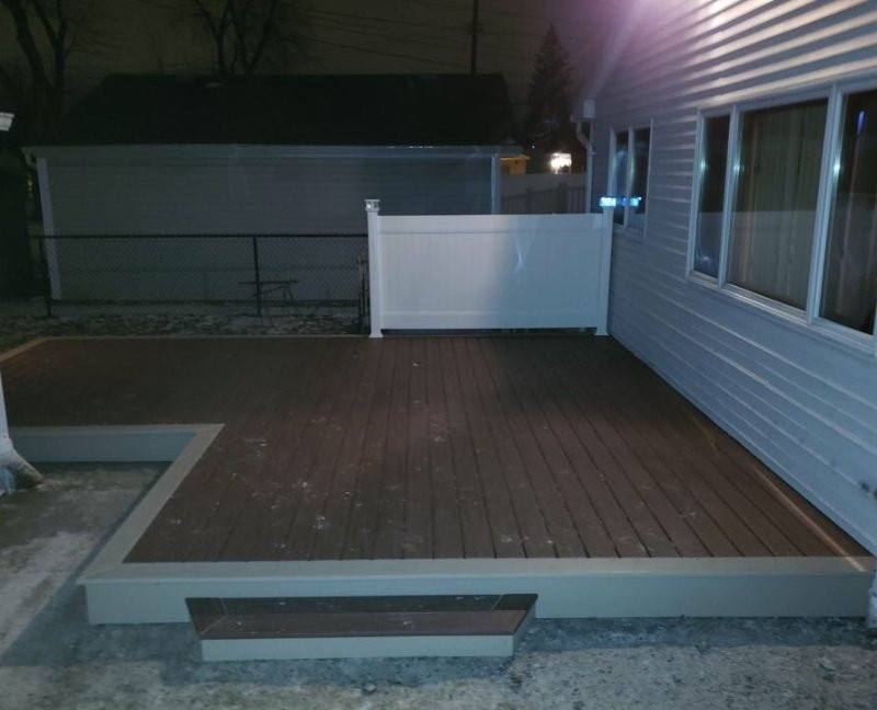 Patio Style Decks photo 6 — The Vinyl Outlet