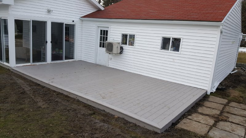 Patio Style Decks photo 7 — The Vinyl Outlet