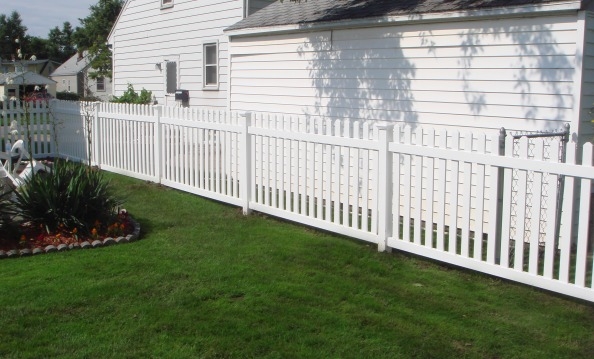 Picket Fencing photo 12 — The Vinyl Outlet