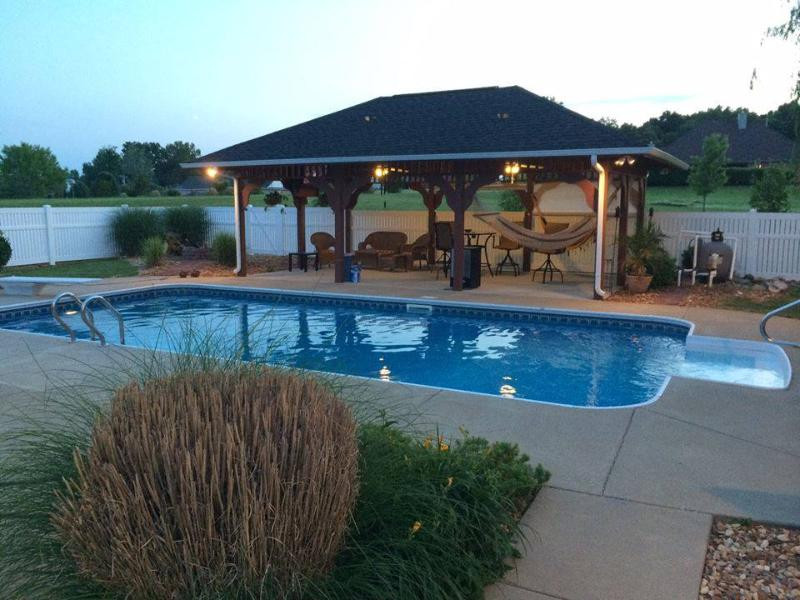 Pool Fences photo 1 — The Vinyl Outlet