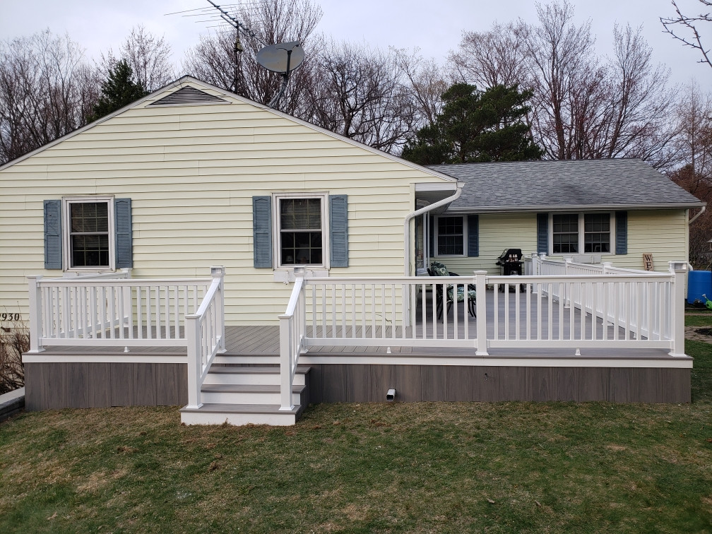 Wrap Around Porches photo 6 — The Vinyl Outlet