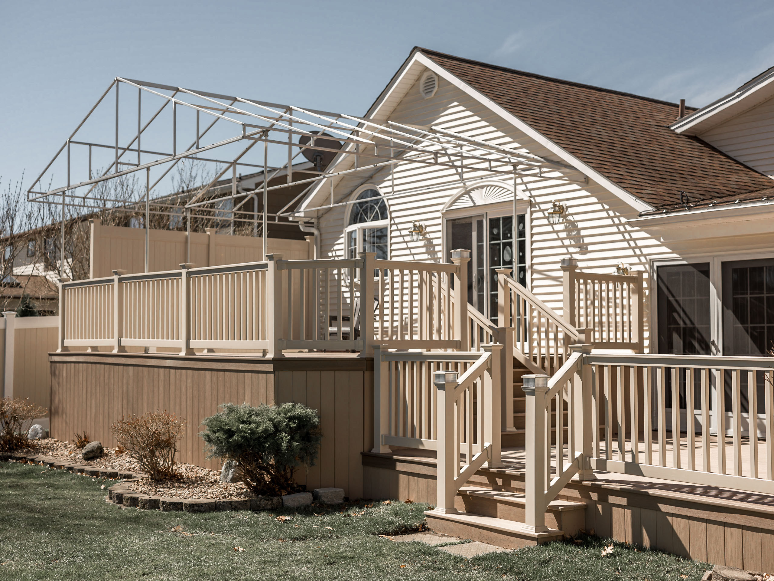 Deck Railings photo 9 — The Vinyl Outlet