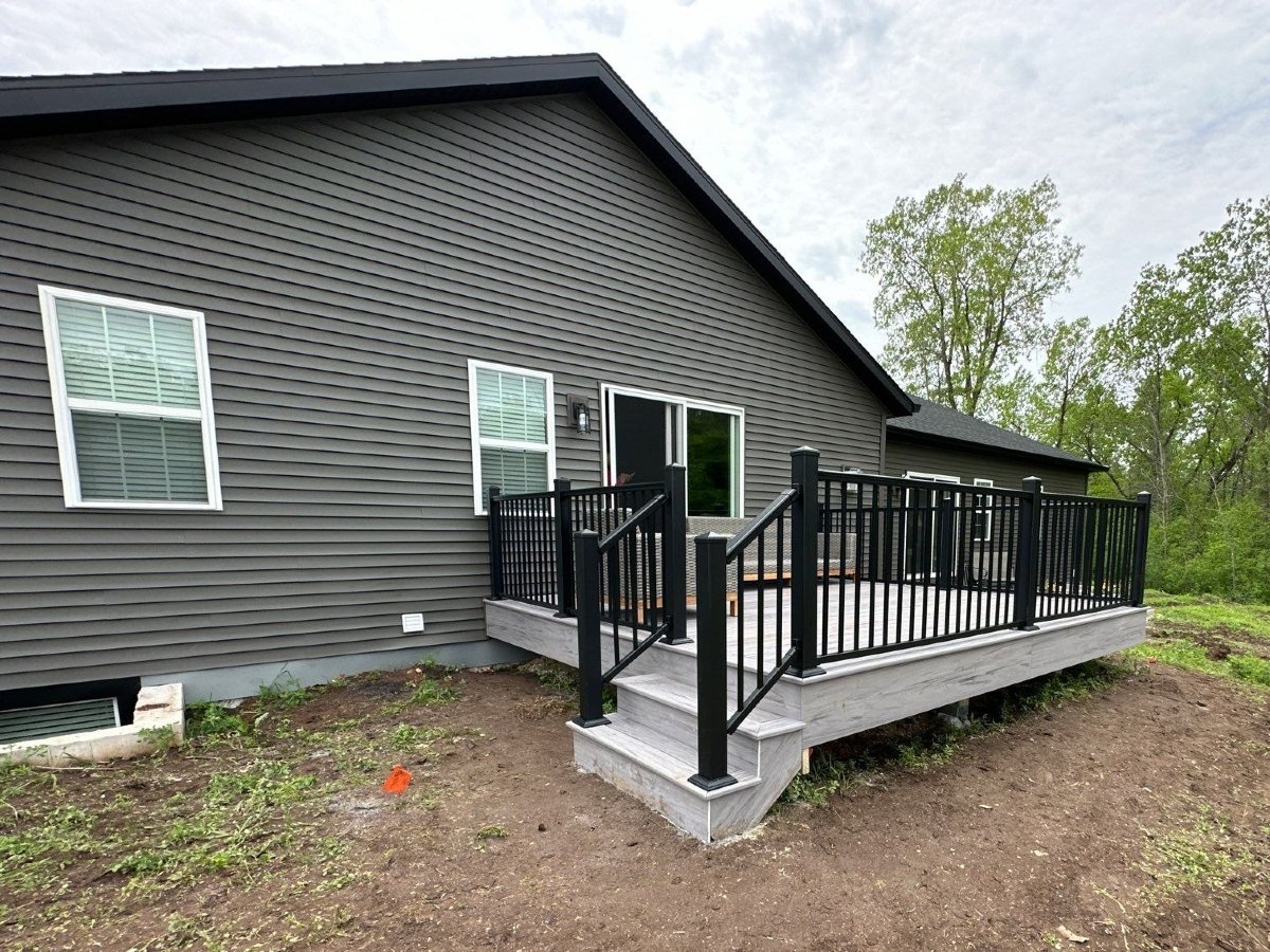 Backyard Vinyl railing project