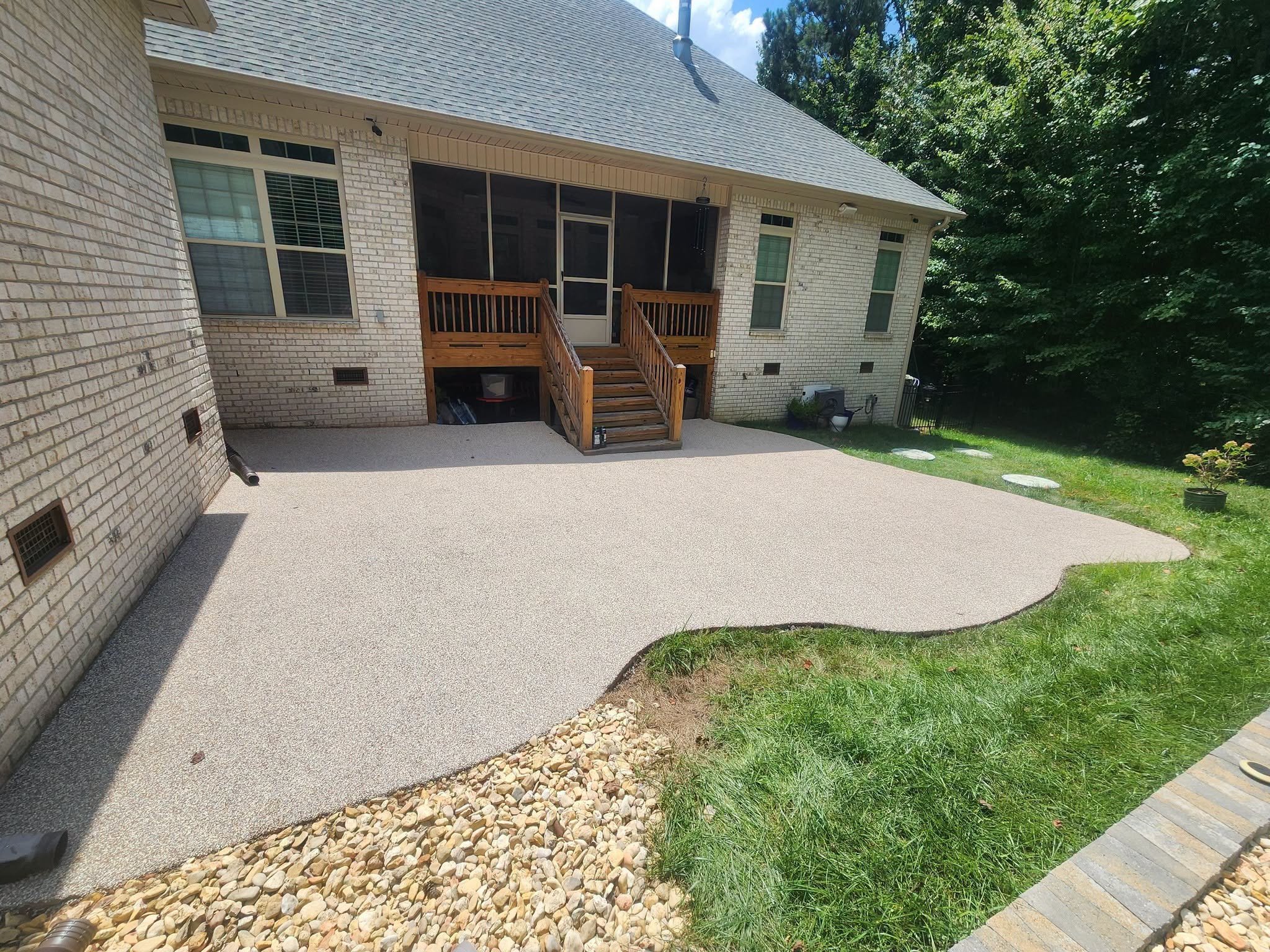 How Patio Floor Coatings Can Transform Aging Concrete