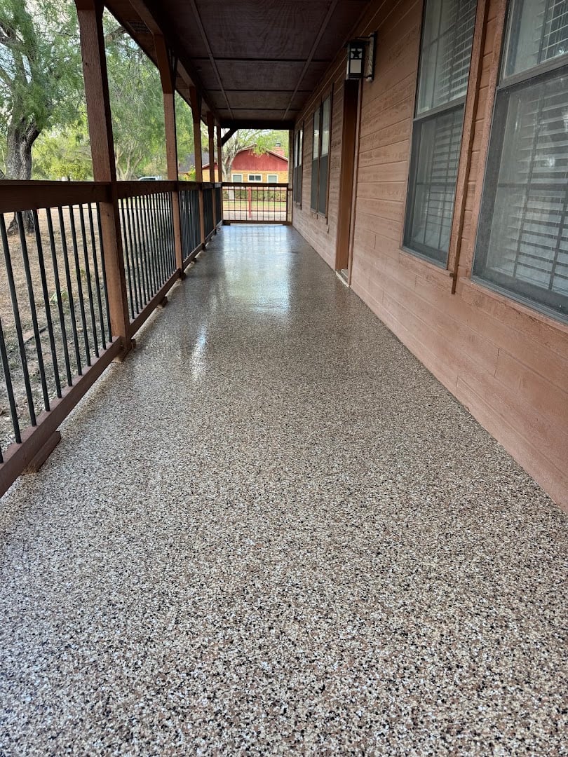 Deluxe Garages installation photo