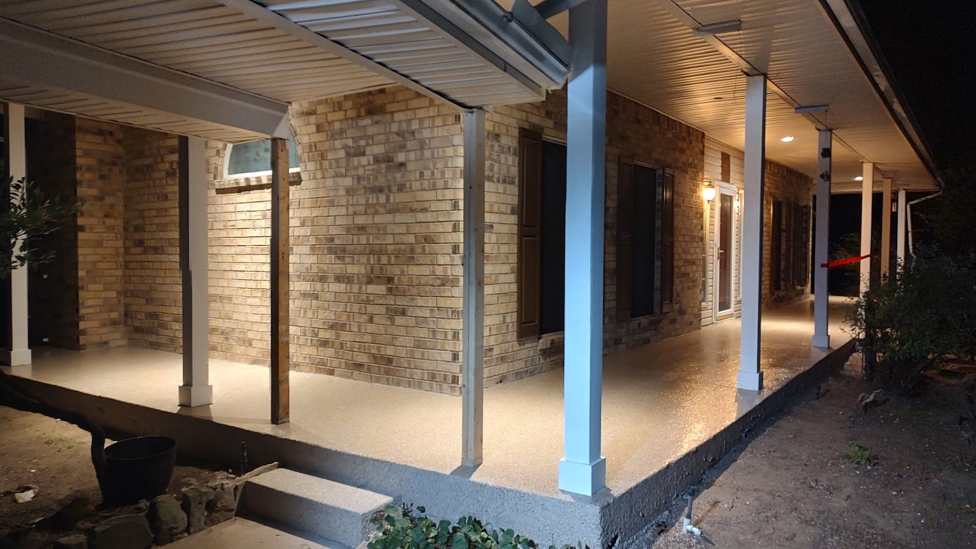 Deluxe Garages installation photo