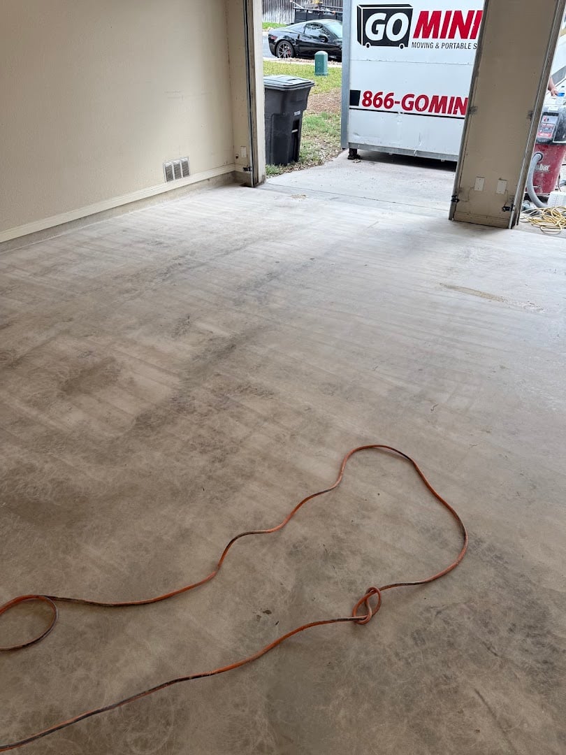 Deluxe Garages installation photo