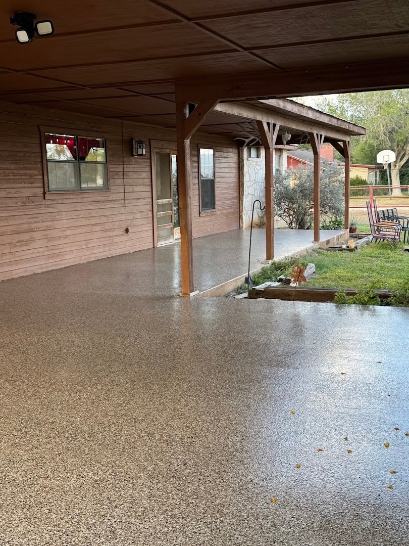 Deluxe Garages installation photo