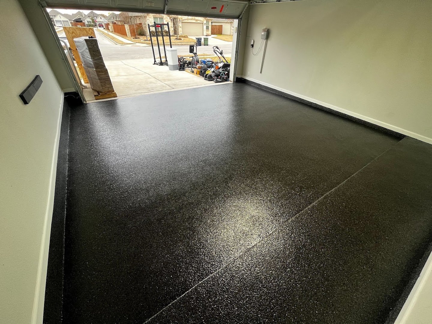 Deluxe Garages installation photo