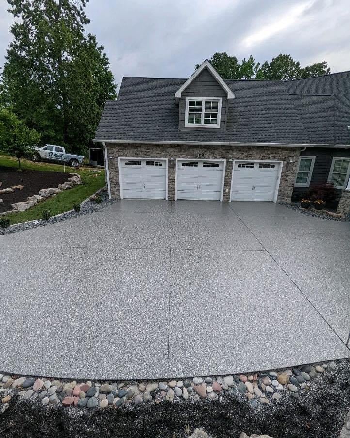 Deluxe Garages installation photo
