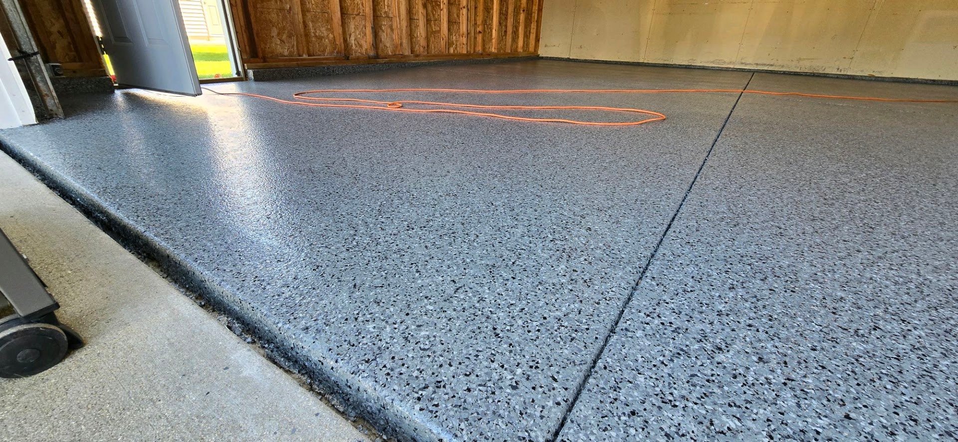 Deluxe Garages installation photo