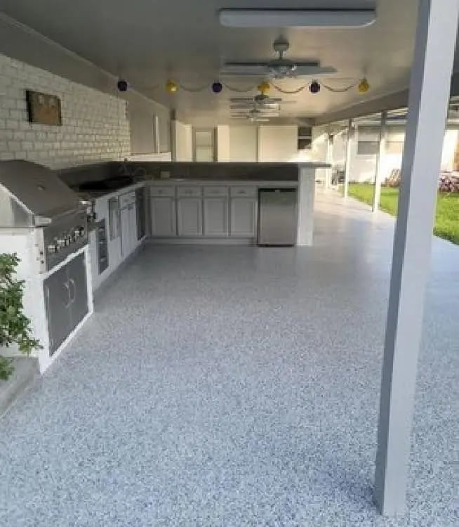 Garages coating by Deluxe Garages
