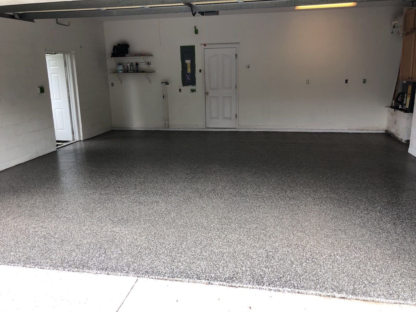 Garages in Barberville
