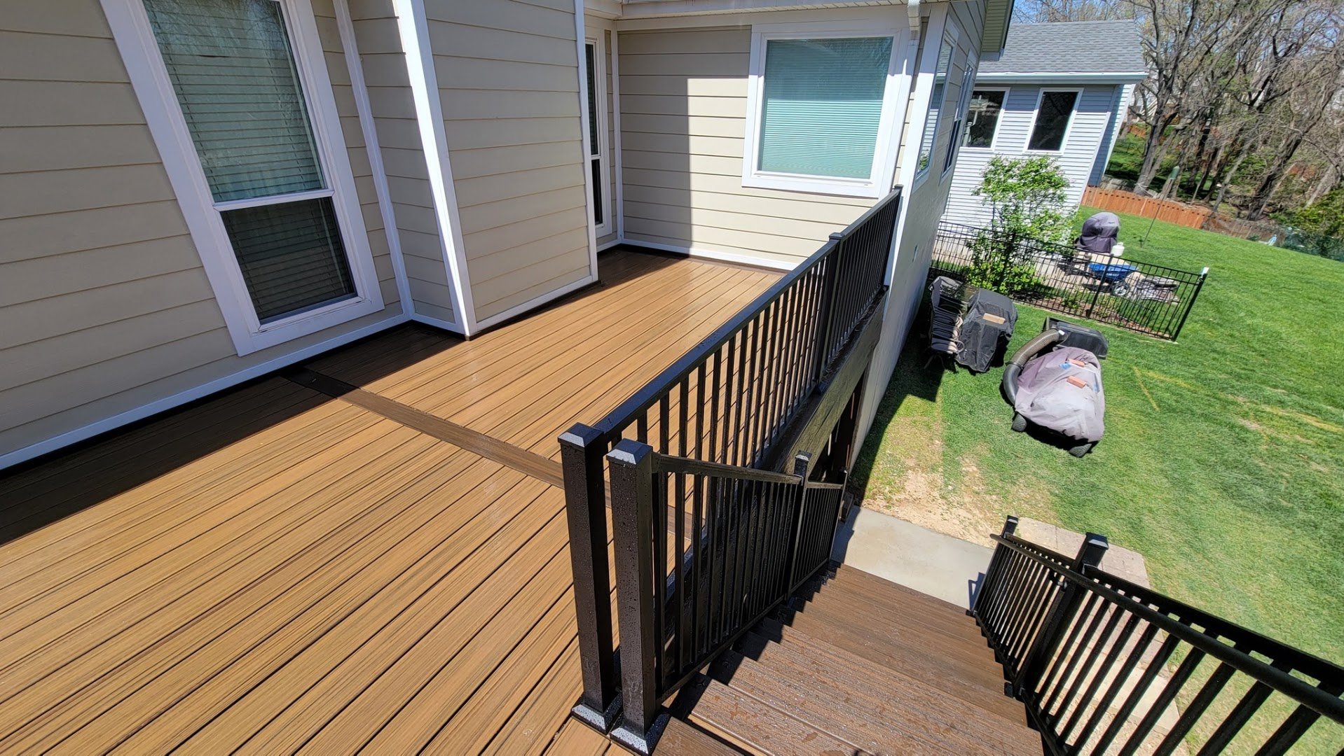 Saint Louis fencing & decking