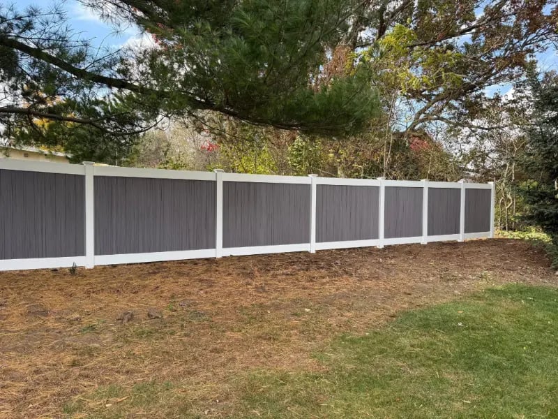 Vinyl Fence — Graber Outdoors