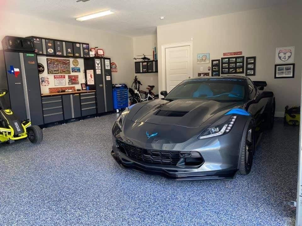 Garages in Connecticut