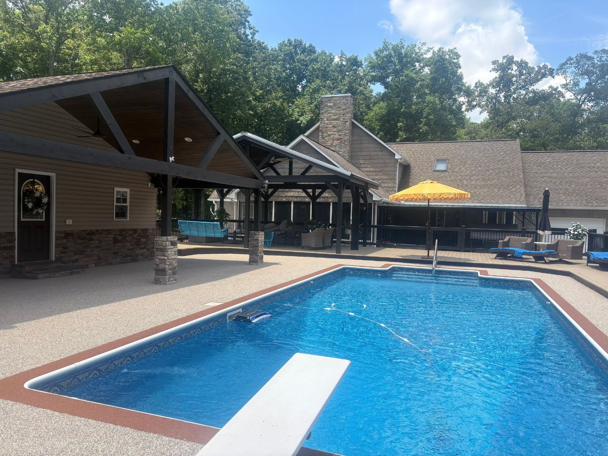 How Rubber Pool Deck Surfaces Reduce Slip-and-Fall Risks