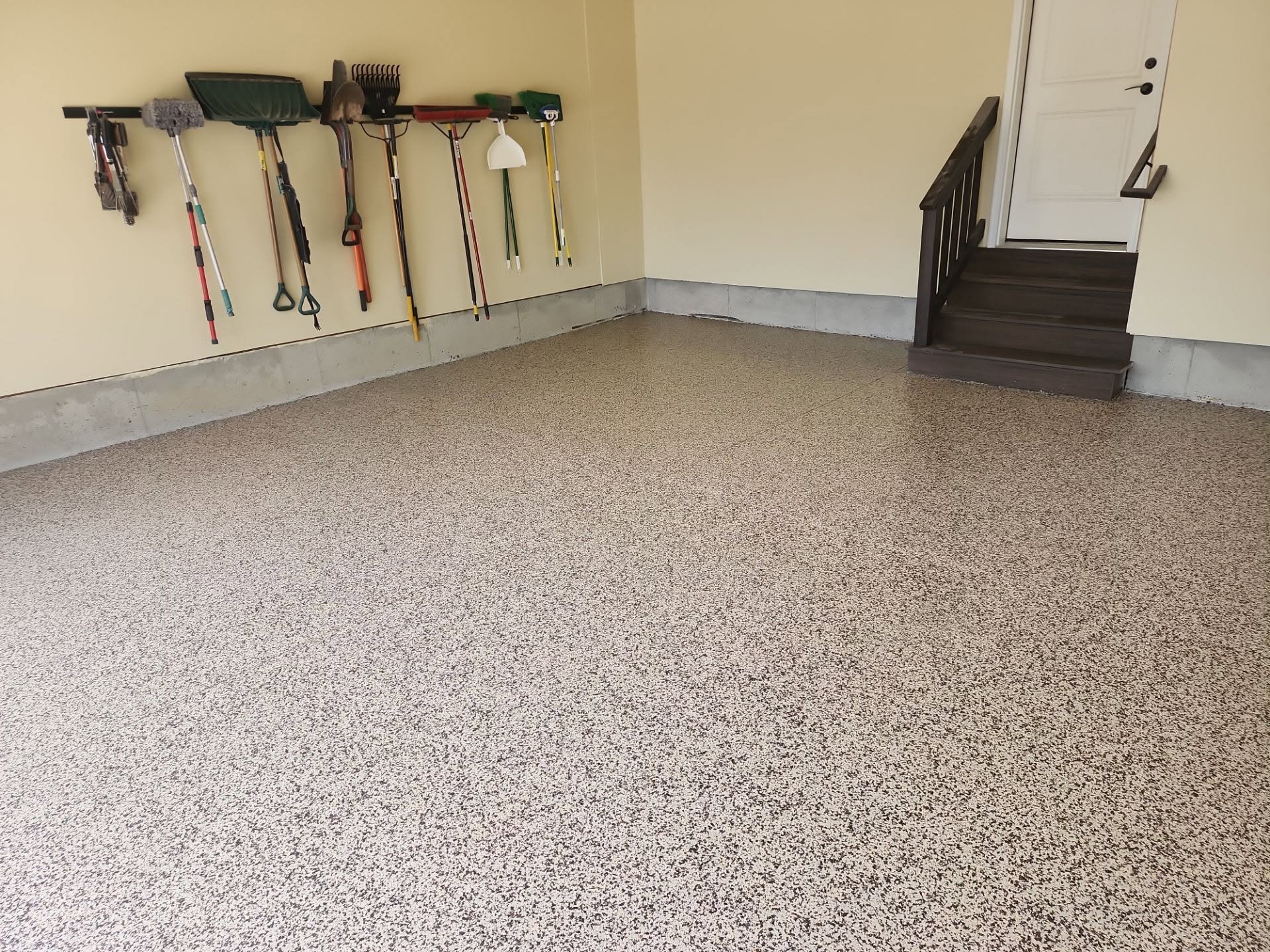 How to Color Match Garage Coatings with Your Home Décor