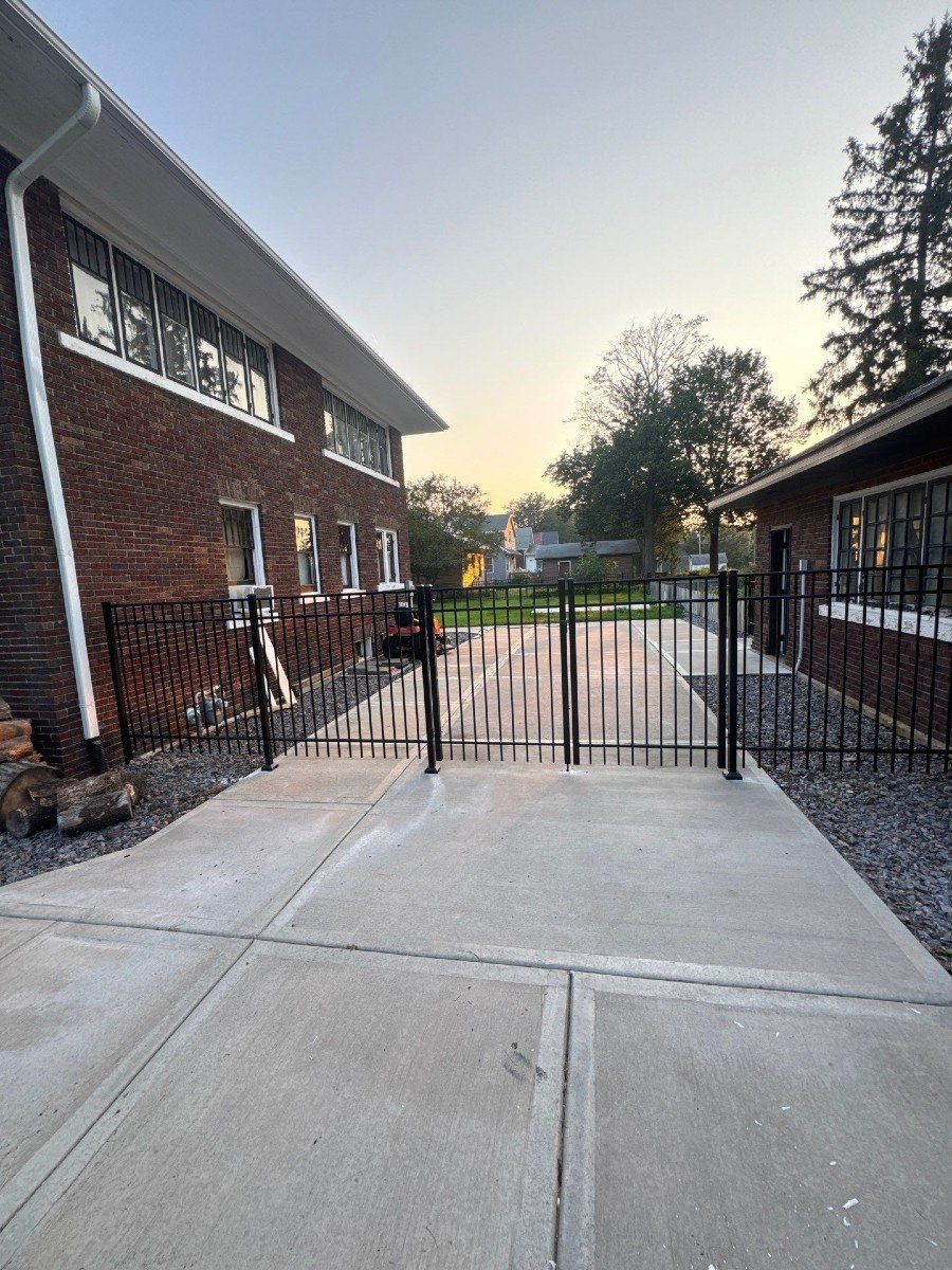 Metal Fence photo 6 — The Vinyl Outlet
