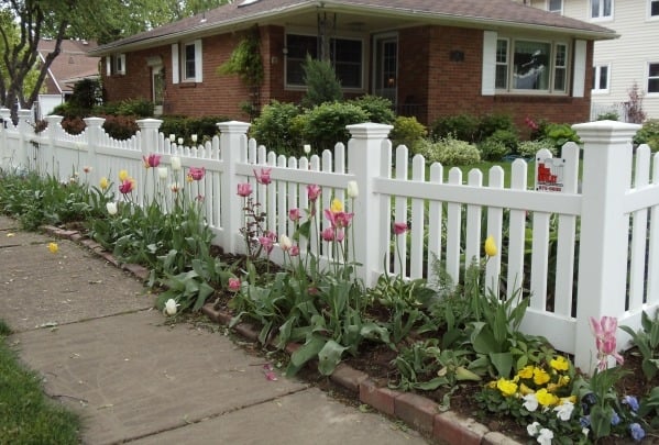 Picket Fencing photo 11 — The Vinyl Outlet