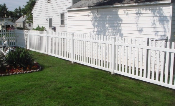 Picket Fencing photo 12 — The Vinyl Outlet