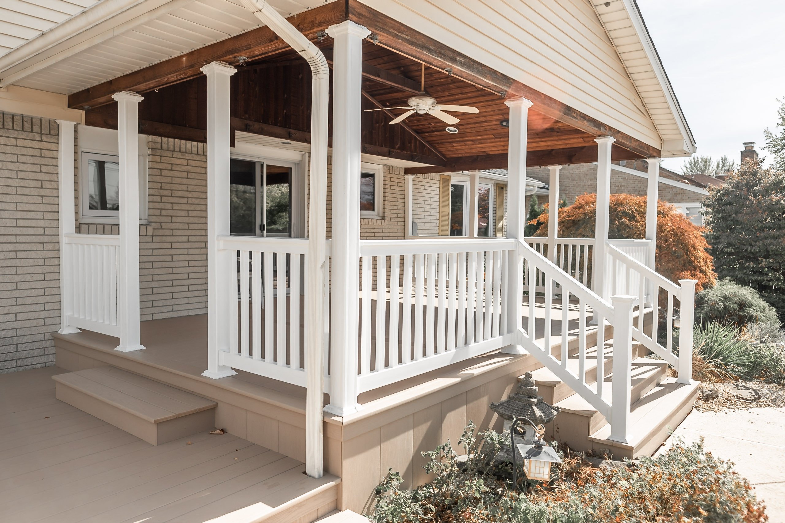 Deck Railings photo 2 — The Vinyl Outlet