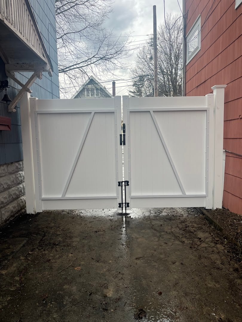 Castile fencing & decking