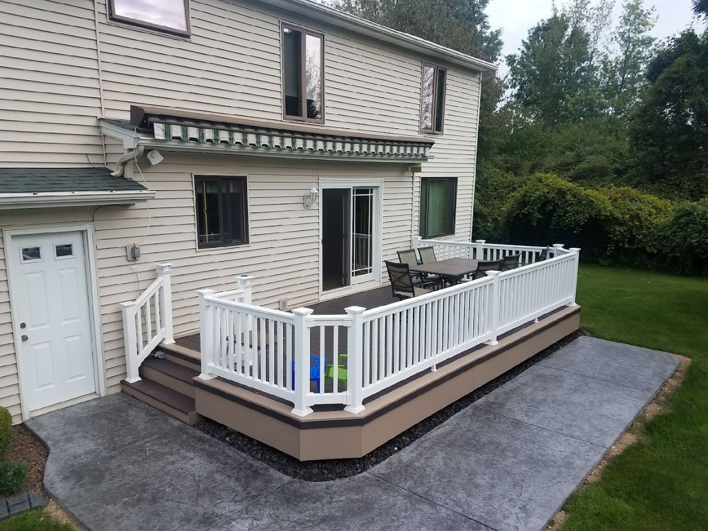 Vinyl Railings - The Vinyl Outlet