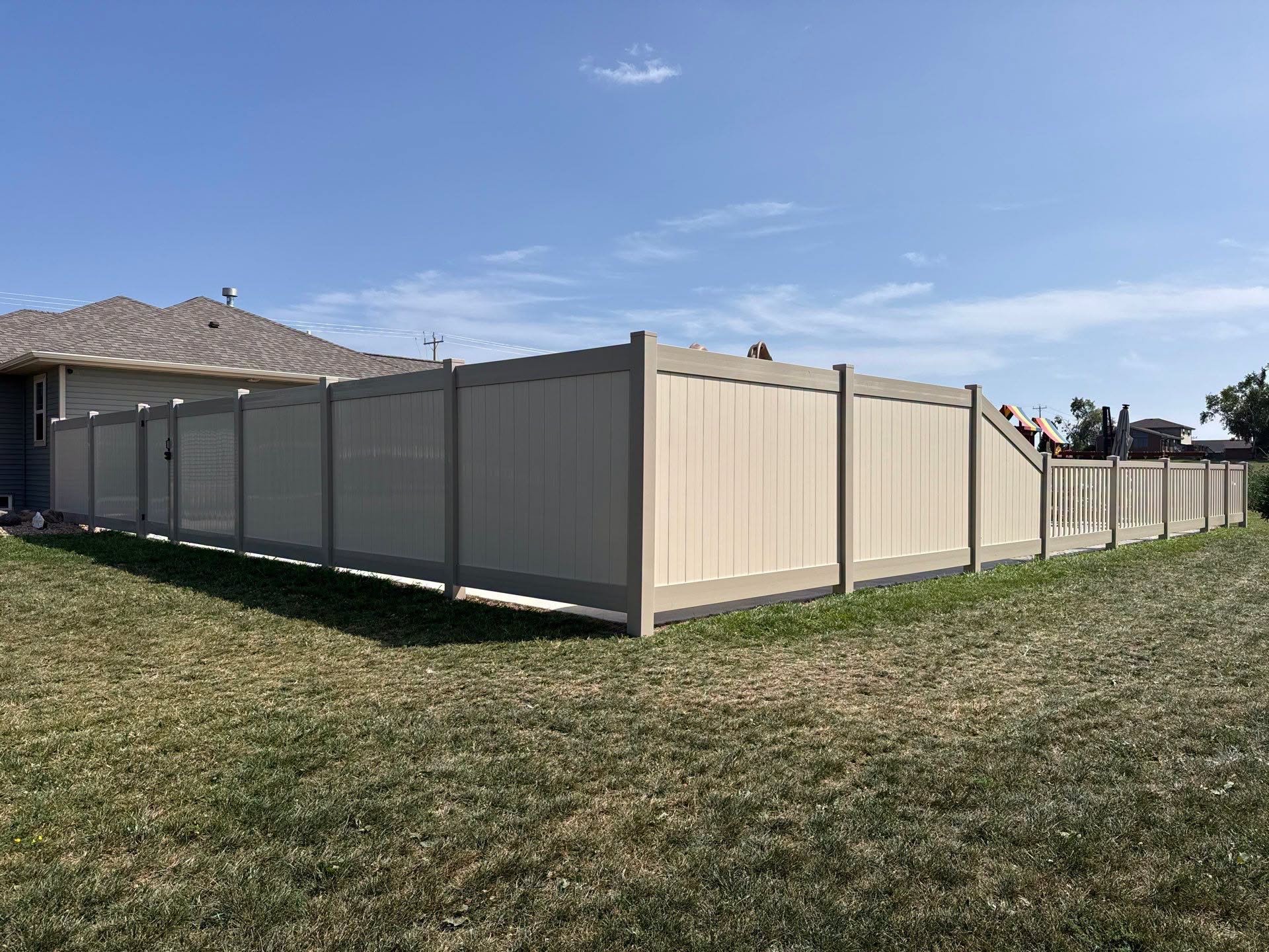 How to Choose the Right Vinyl Fence Height for Your Property